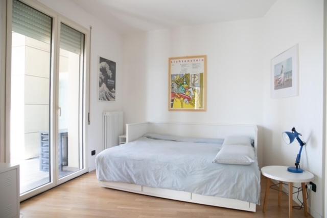 Ferienwohnung Grande Monolocale Con Parcheggio Interrato Incluso Genua Exterior foto