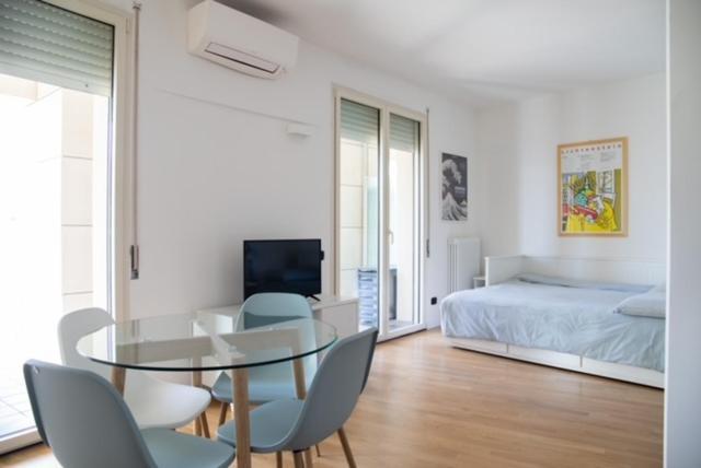 Ferienwohnung Grande Monolocale Con Parcheggio Interrato Incluso Genua Exterior foto