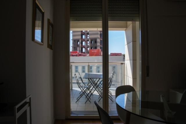 Ferienwohnung Grande Monolocale Con Parcheggio Interrato Incluso Genua Exterior foto