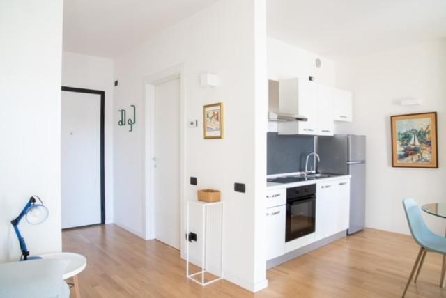 Ferienwohnung Grande Monolocale Con Parcheggio Interrato Incluso Genua Exterior foto